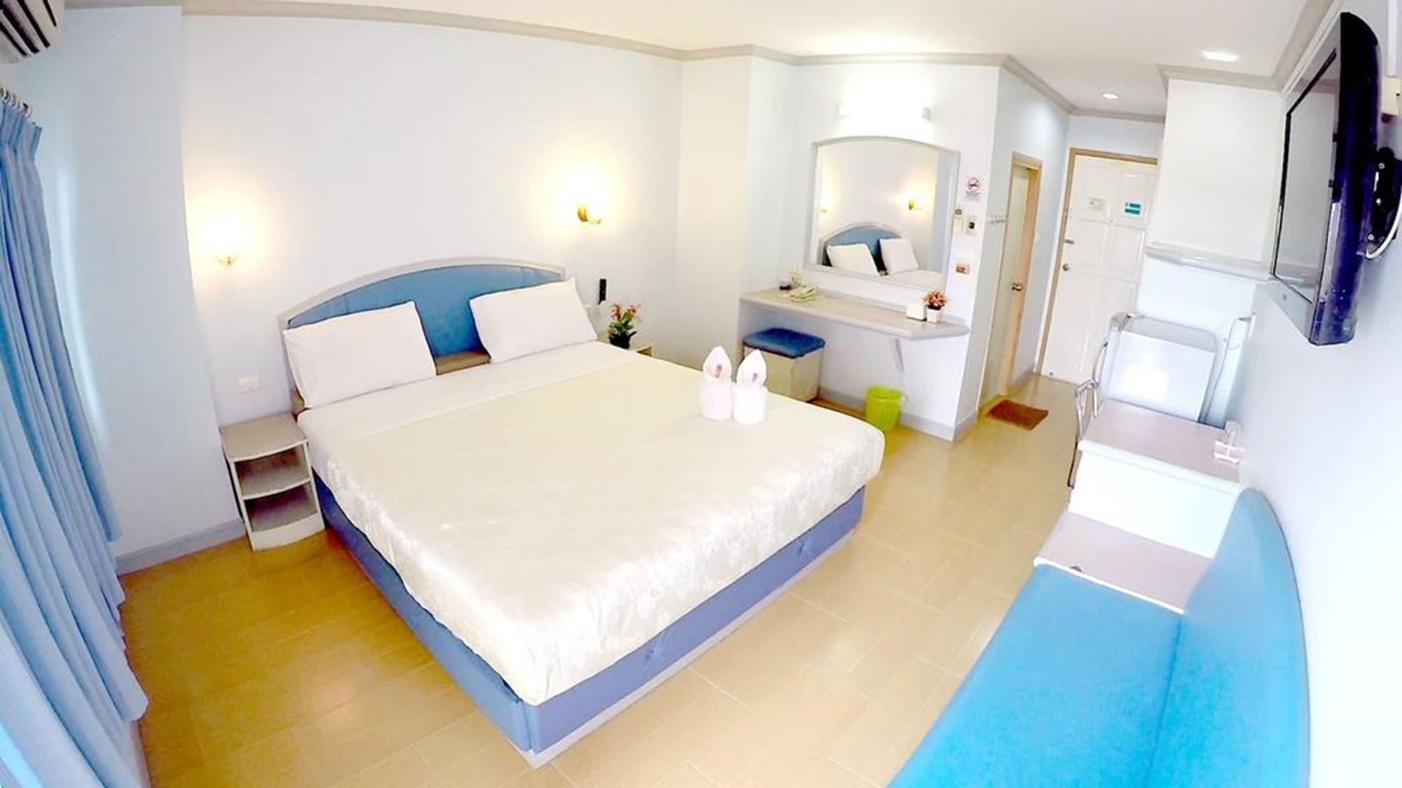 P.A. Place Hotel Nakhon Sawan Exterior foto